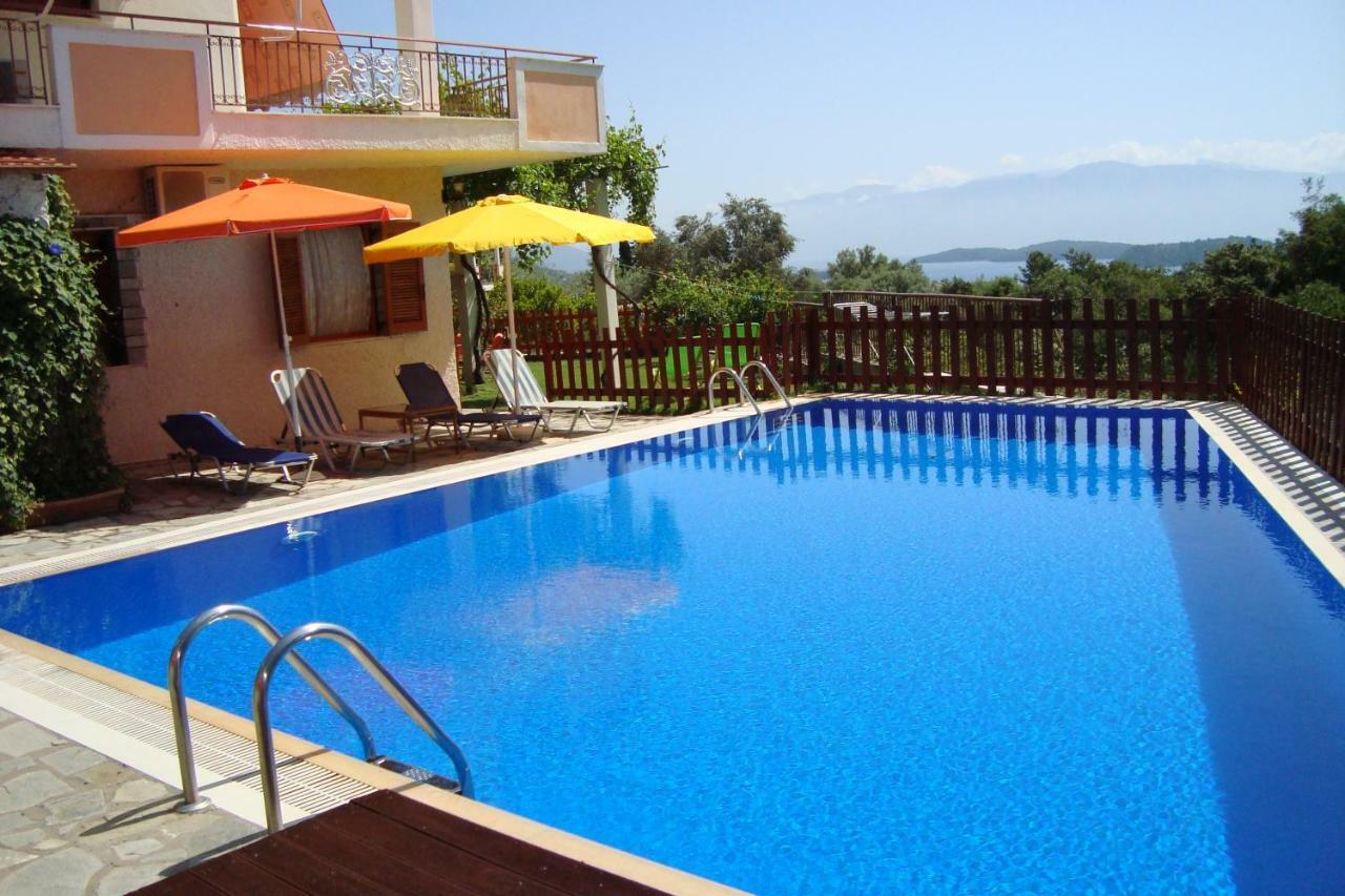 Villa'S Ground Floor Apartment With 60 Qm Swimming Pool Agios Christoforos  Exterior foto